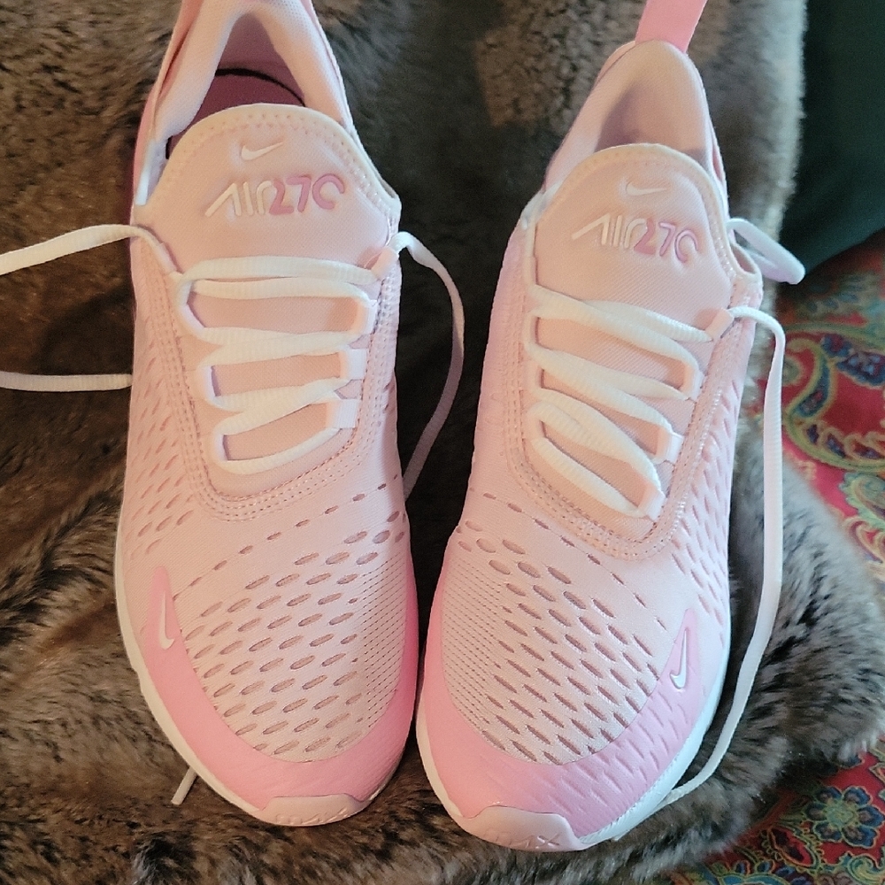 Nike Women's Air Max 270 Pink Sneakers